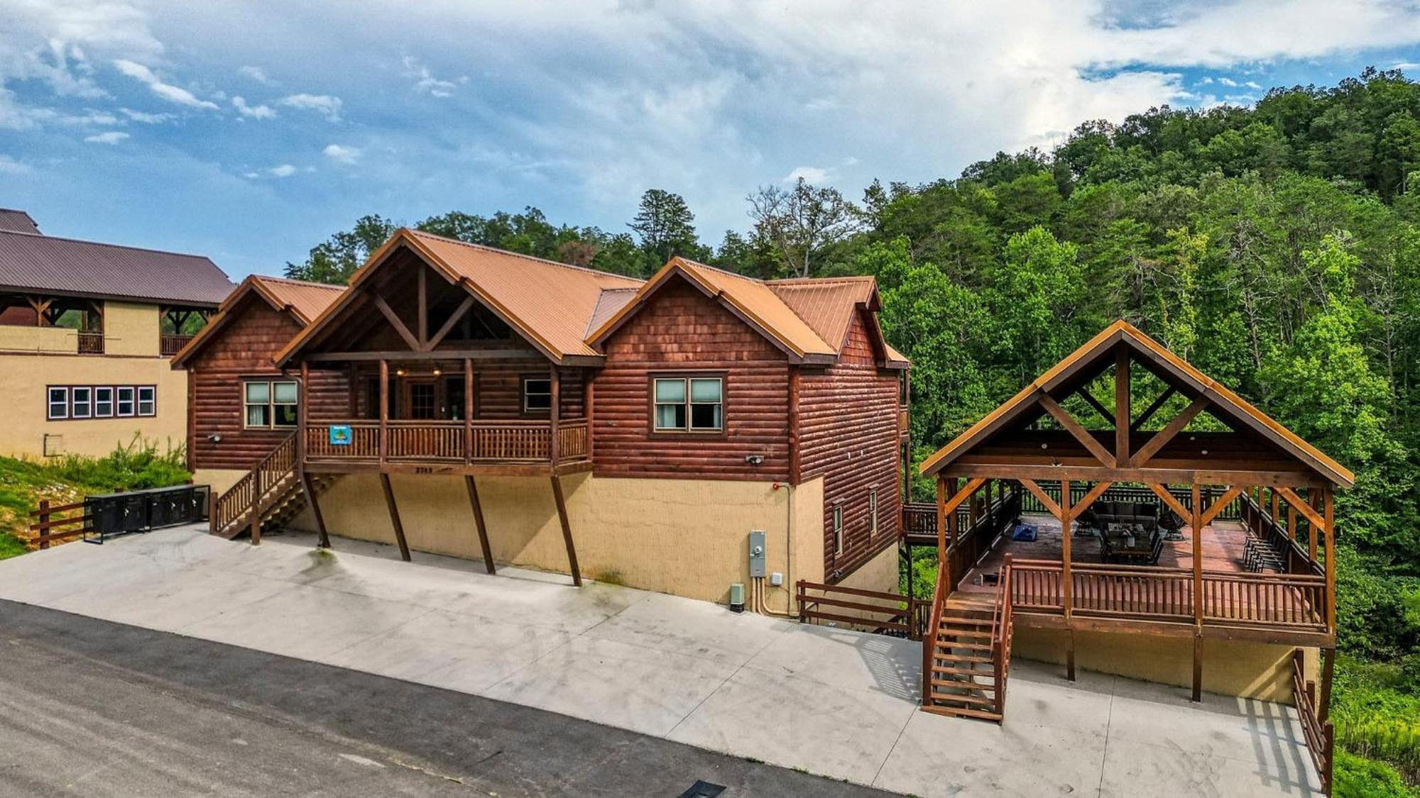 Smokey'S Paradise By Avantstay Sleeps 22 Pool Sevierville Ngoại thất bức ảnh