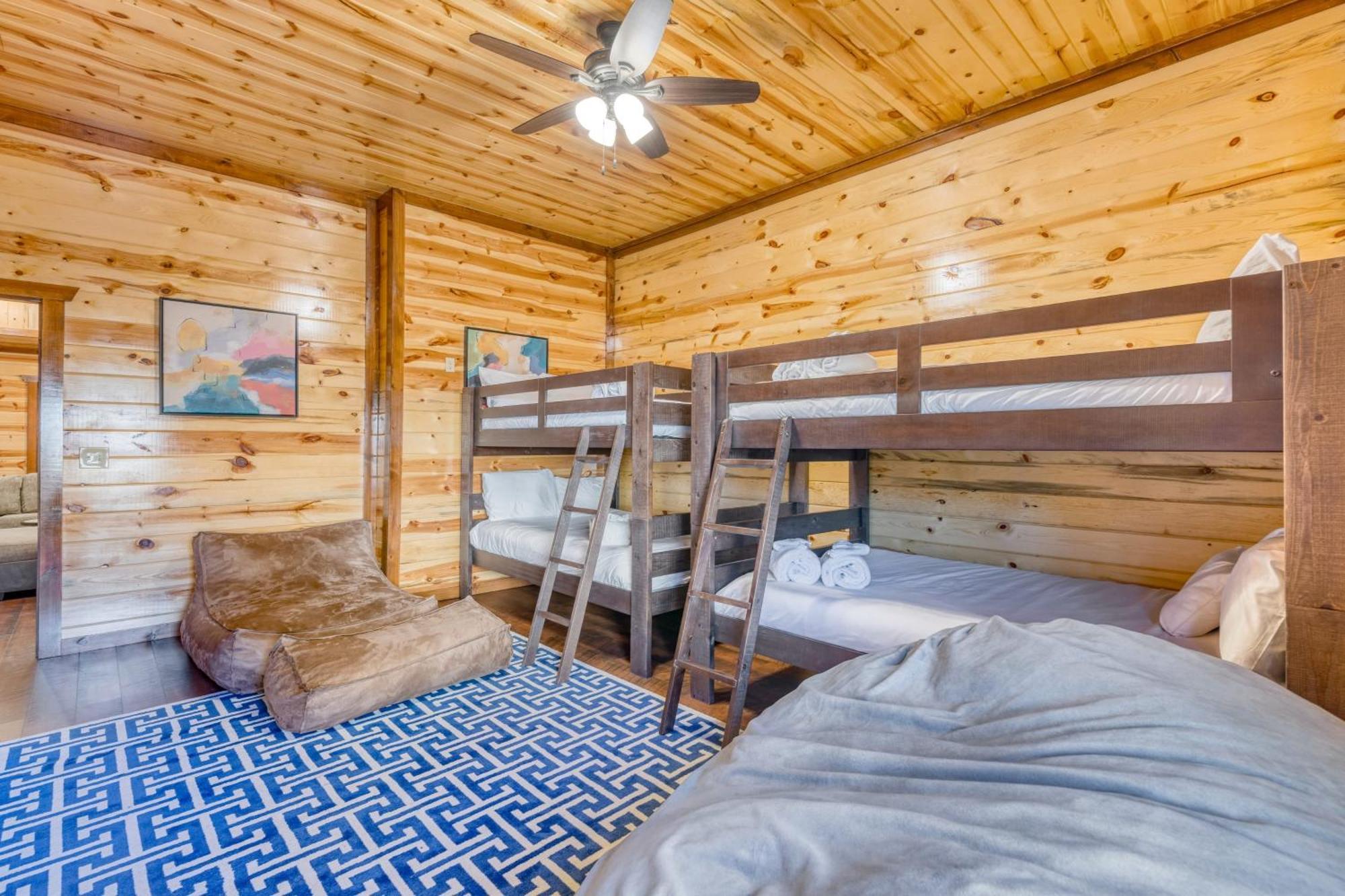 Smokey'S Paradise By Avantstay Sleeps 22 Pool Sevierville Ngoại thất bức ảnh